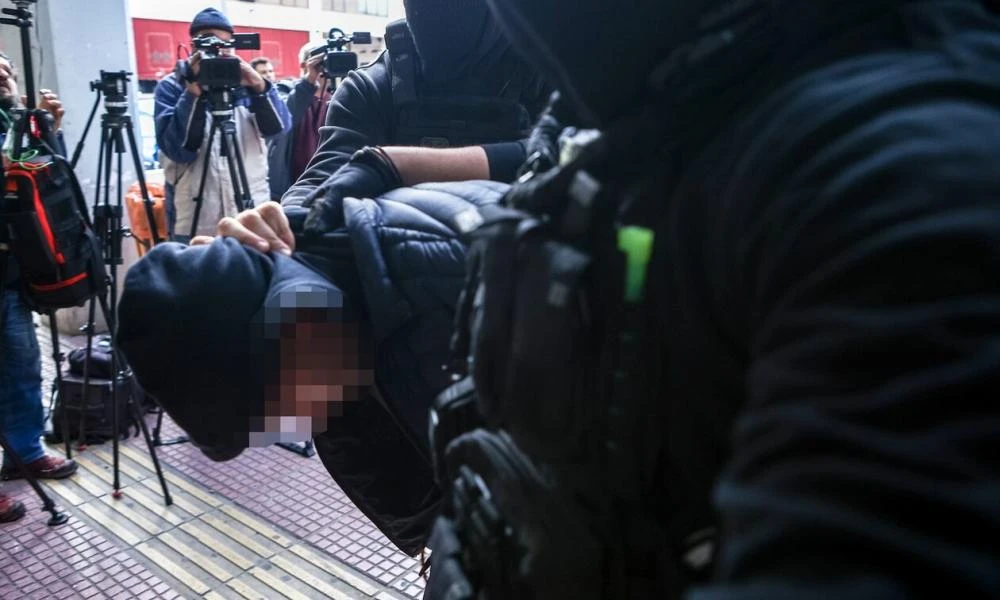 Ρέντη: «Πάρτο πάνω σου και θα σου δώσουμε λεφτά» - Τι λέει ο πατέρας του 18χρονου